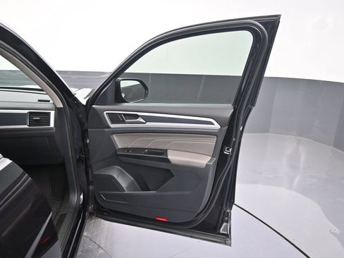 Used 2021 Volkswagen Atlas SE FWD image 37