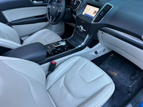 Used 2020 Ford Edge Titanium w/ Equipment Group 301A AWD/4WD image 19
