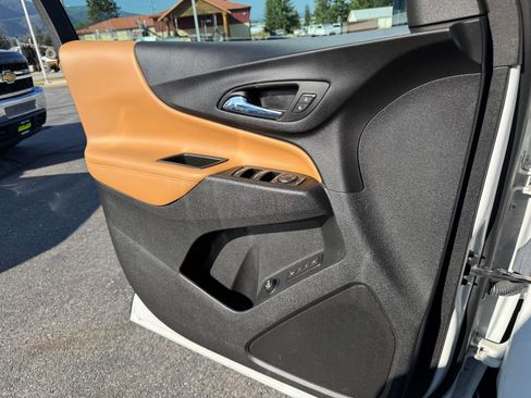 Used 2021 Chevrolet Equinox Premier image 30
