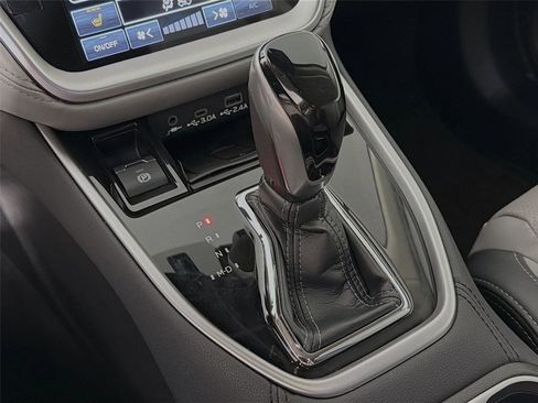 Used 2023 Subaru Outback Limited image 17