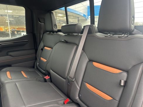Used 2024 GMC Sierra 1500 AT4 w/ Technology Package image 12