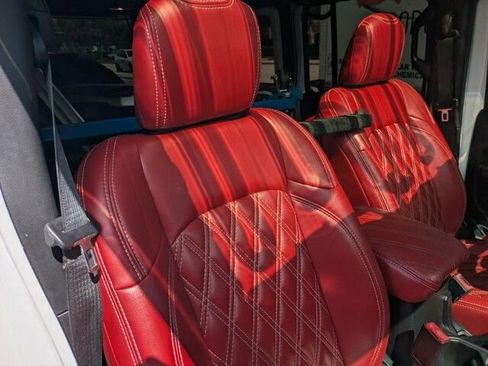 Used 2020 Jeep Wrangler Unlimited Sport image 34