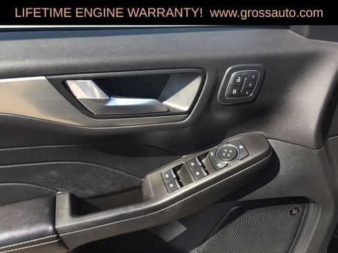 Used 2021 Ford Escape Titanium AWD/4WD image 10