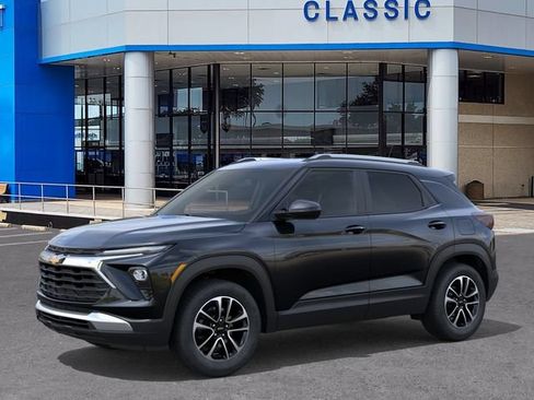 New 2026 Chevrolet TrailBlazer LT w/ Driver Confidence Package FWD image 2
