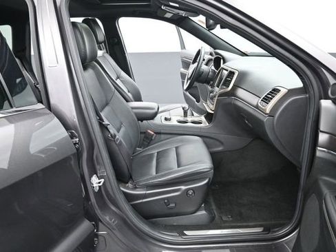 Used 2014 Jeep Grand Cherokee Limited w/ Trailer Tow Group IV AWD/4WD image 37