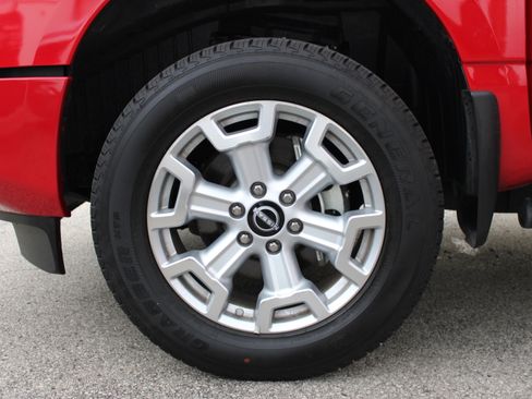 Certified 2024 Nissan Titan SV w/ SV Convenience Package image 29