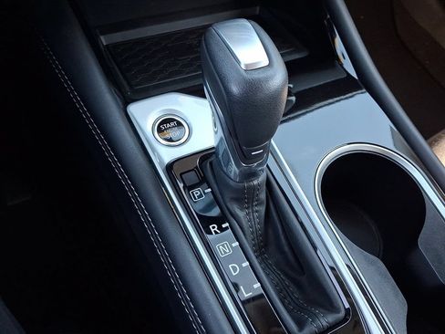 Certified 2023 Nissan Altima 2.5 SV w/ SV Premium Package FWD image 15