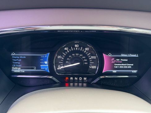 Used 2015 Lincoln Navigator 4WD image 31