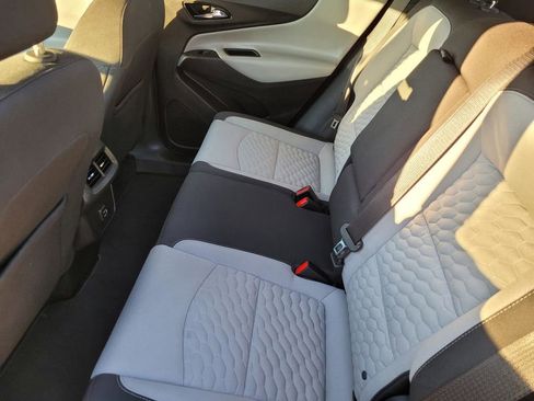 Used 2020 Chevrolet Equinox LT image 16