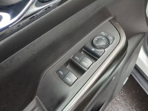 Used 2019 GMC Acadia SLT image 13