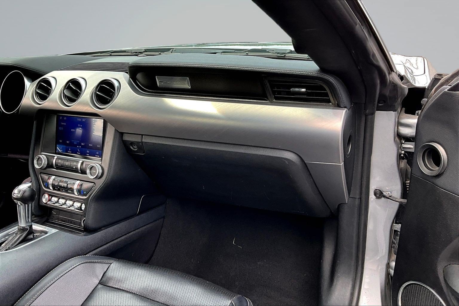 Used 2022 Ford Mustang Premium RWD image 22
