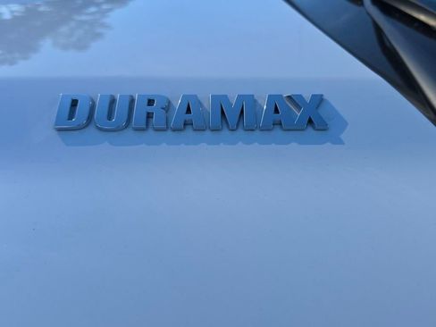 Used 2020 Chevrolet Silverado 1500 LTZ w/ LTZ Plus Package image 9