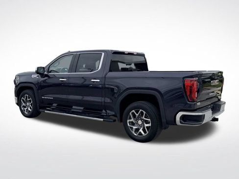 Used 2025 GMC Sierra 1500 SLT RWD image 4