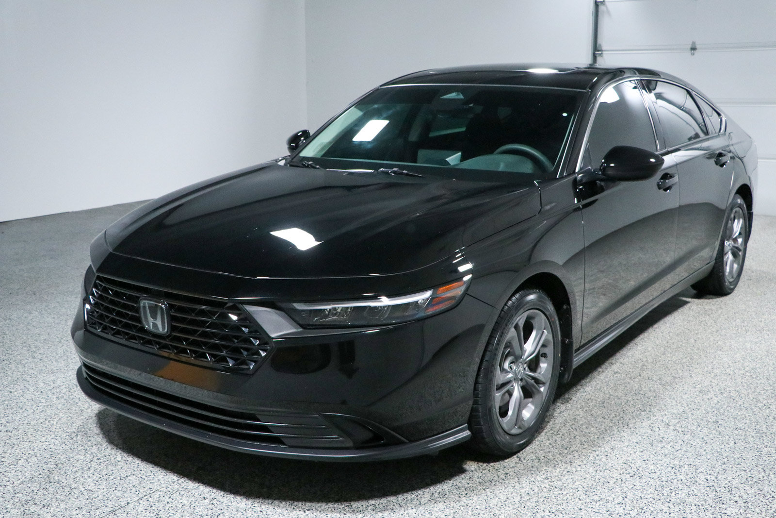 Used 2024 Honda Accord EX image 30