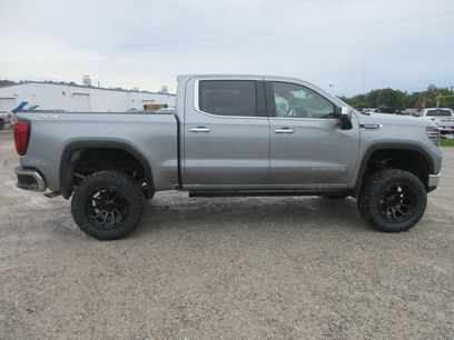 New 2026 GMC Sierra 1500 SLT w/ SLT Convenience Package