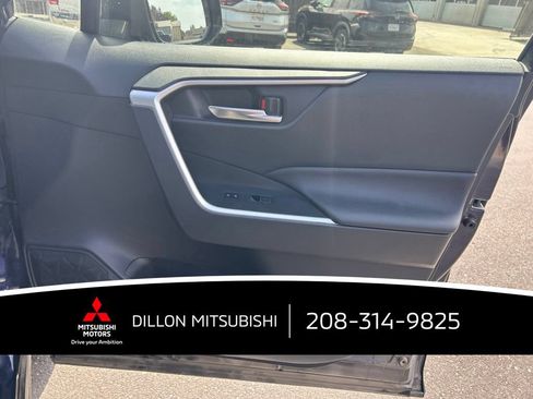 Used 2025 Toyota RAV4 XLE AWD/4WD image 14