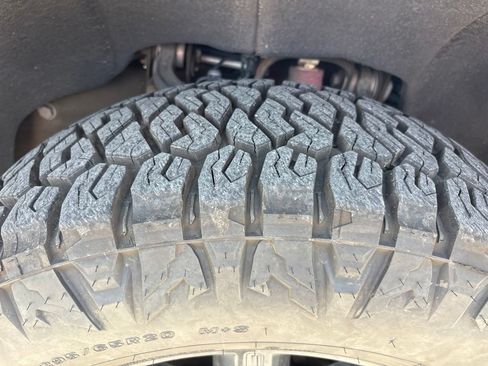 Used 2024 GMC Sierra 2500 AT4 w/ AT4 Preferred Package AWD/4WD image 32