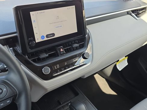 Used 2026 Toyota Corolla Cross LE FWD image 17