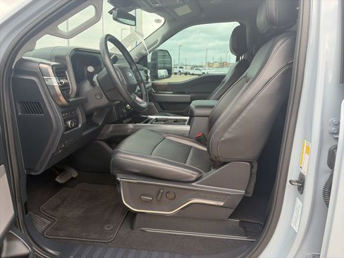 Used 2024 Ford F250 Lariat w/ Lariat Ultimate Package image 12