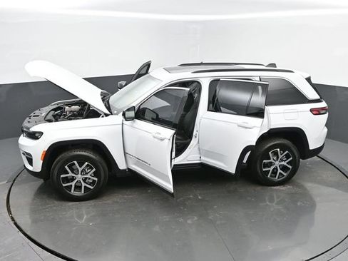 New 2025 Jeep Grand Cherokee Limited w/ Luxury Tech Group II AWD/4WD image 63