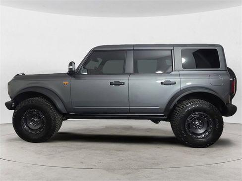 Certified 2024 Ford Bronco Badlands image 2