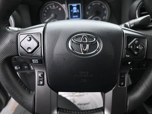 Used 2023 Toyota Tacoma TRD Sport image 17