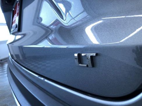 Used 2025 Chevrolet Trax LT w/ LT Convenience Package FWD image 16