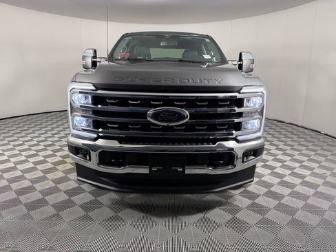 Used 2025 Ford F250 Lariat w/ Chrome Package AWD/4WD image 5
