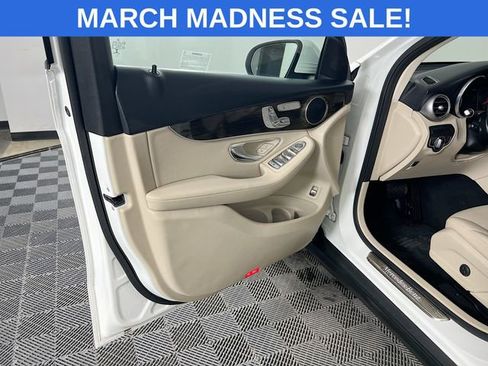 Used 2020 Mercedes-Benz GLC 300 GLC 300 image 12