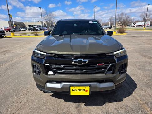 Used 2023 Chevrolet Colorado Z71 w/ Z71 Convenience Package 2 AWD/4WD image 4