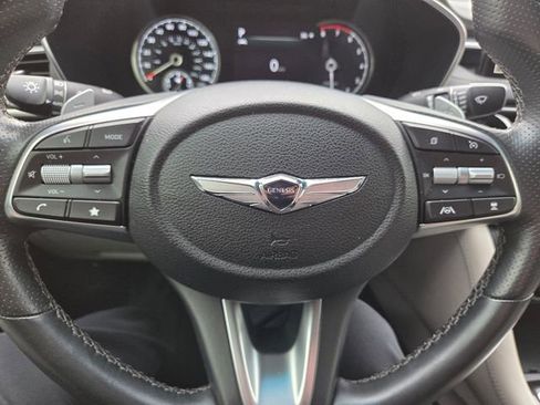 Used 2023 Genesis G70 2.0T image 15