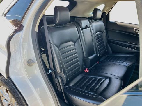 Used 2020 Ford Edge SEL w/ Convenience Package FWD image 26