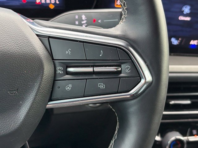 Used 2024 Chevrolet Traverse LS FWD image 22