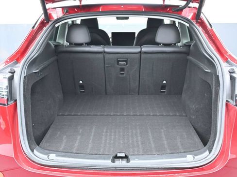 Used 2024 Tesla Model Y Long Range RWD image 14