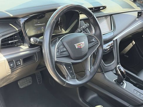 Used 2017 Cadillac XT5 Premium Luxury AWD/4WD image 17