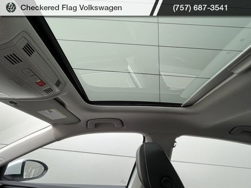 New 2026 Volkswagen Jetta SE image 9