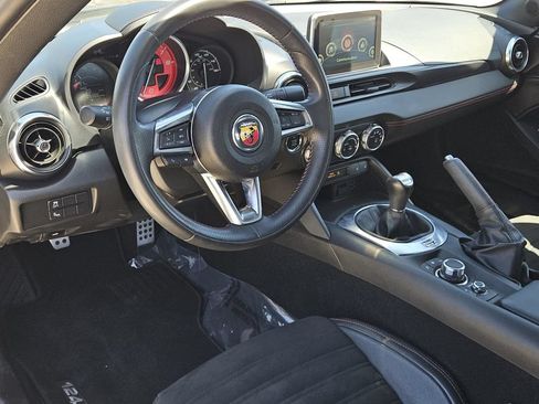 Used 2019 FIAT 124 Spider Abarth w/ Convenience Group RWD image 15