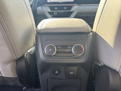 Used 2026 Ford Explorer Active w/ Active Comfort Package AWD/4WD image 24