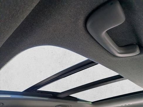 Used 2020 Hyundai Santa Fe SEL w/ Convenience + Premium Package image 16