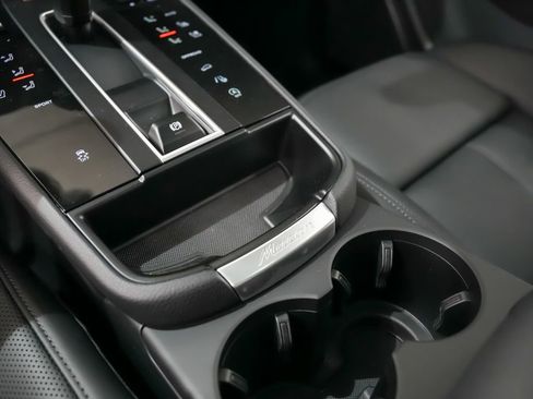 New 2026 Porsche Macan image 34