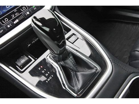 Used 2025 Subaru Outback Touring XT AWD/4WD image 26