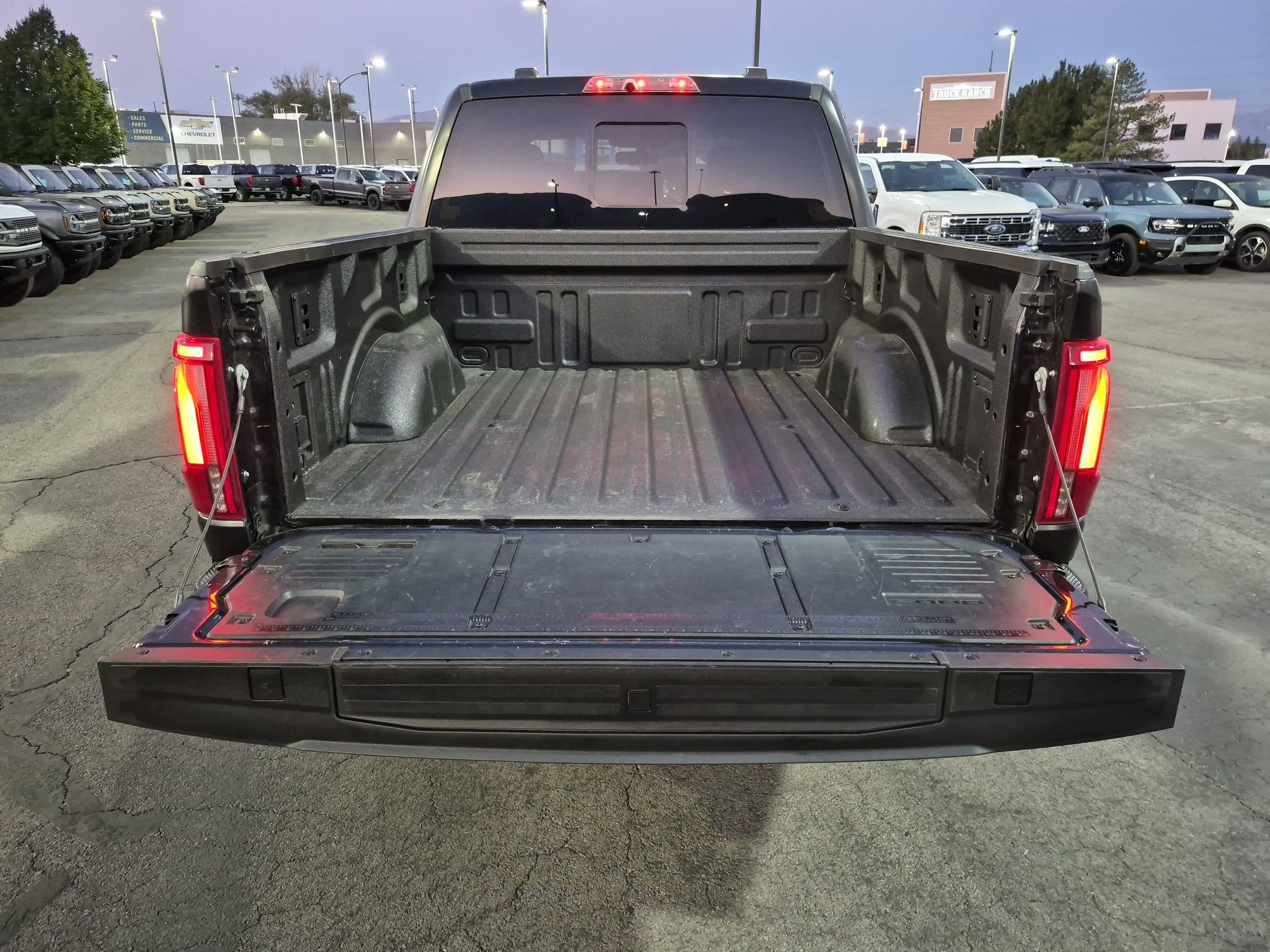 Used 2025 Ford F150 Raptor AWD/4WD image 33