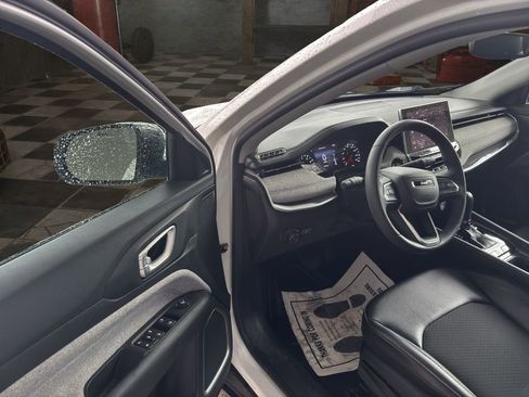 Used 2022 Jeep Compass Latitude image 17