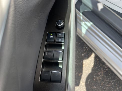 Used 2021 Toyota Camry XSE image 15