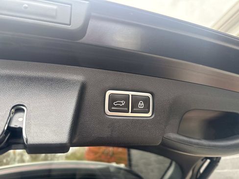 Used 2023 Kia Sorento SX Prestige image 12