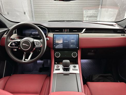 Used 2026 Jaguar F-PACE R-Dynamic S AWD/4WD image 13