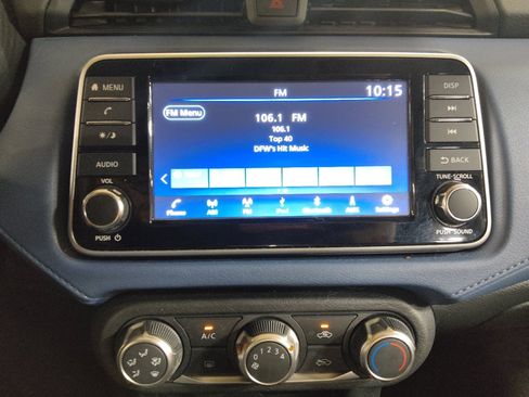 Used 2025 Nissan Versa SV FWD image 25