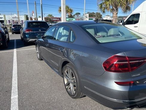 Used 2018 Volkswagen Passat 2.0T R-Line image 6