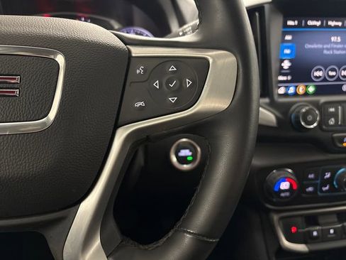 Used 2024 GMC Terrain SLT image 48