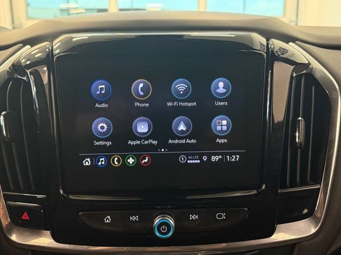 Used 2023 Chevrolet Traverse LT FWD image 23